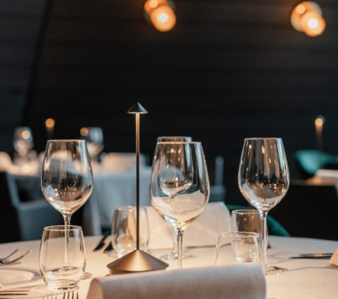 Glass Resort / Restaurant Gallis